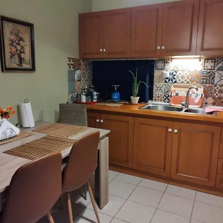 Virginia Apartment *