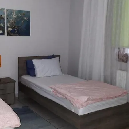 Virginia * テッサロニキ