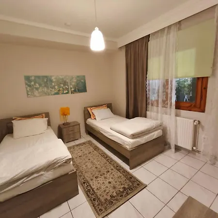 Virginia テッサロニキ