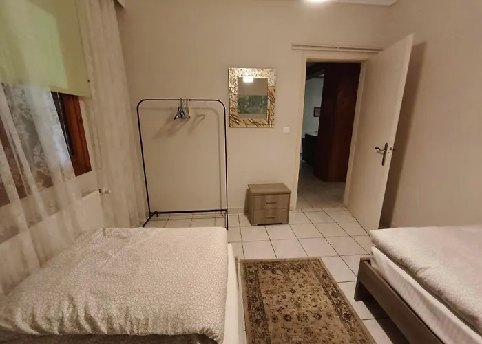 Virginia Apartment *